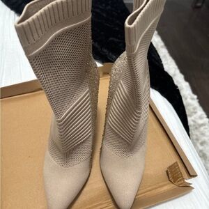 Steve Madden Beige Knit Pointed-Toe Sock Heeled Boots with Glitter Heel